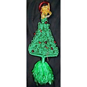 Vintage Macrame Christmas Tree Wall Hanging Holiday Decor Green With Red Balls